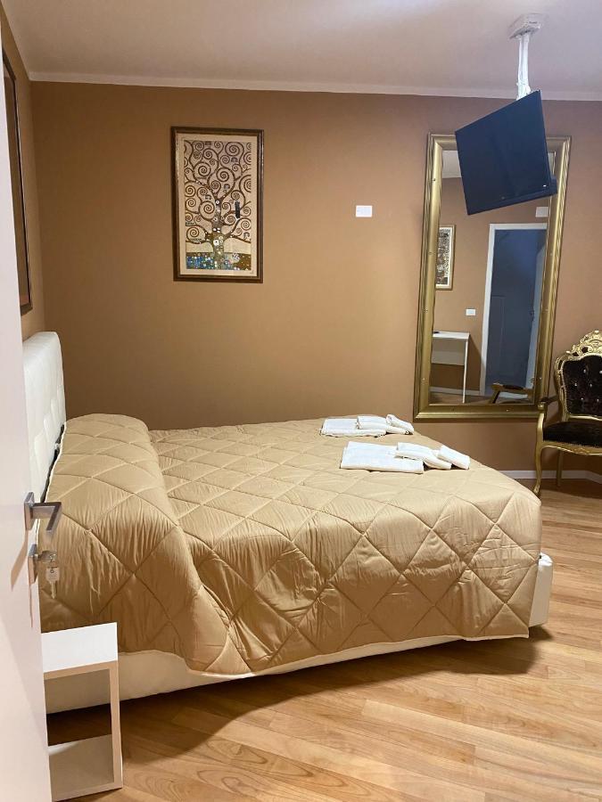 Villa Castello Only Room 利莫内-苏尔加达 外观 照片